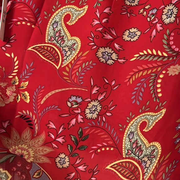 Let it be Sleeveless tank, beautiful, bold red print w paisley. NWT - Picture 5 of 6